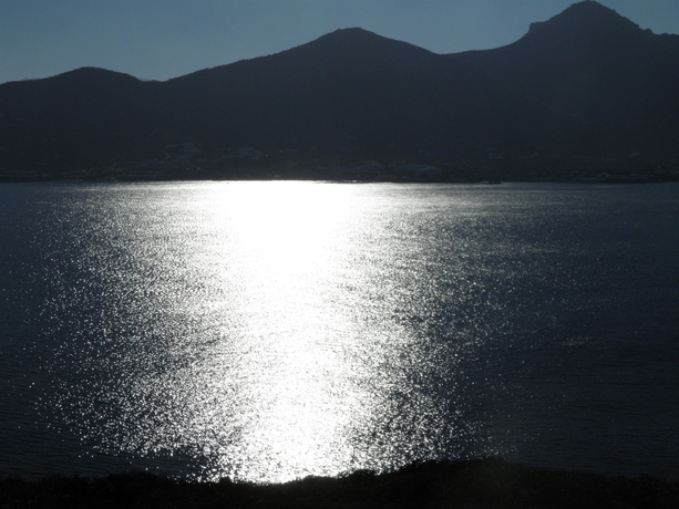Imagen de los exteriores del Hotel Elounda Garden Suites. Foto 12