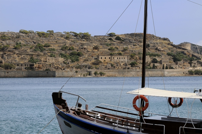 Imagen de los exteriores del Hotel Elounda Krini. Foto 7