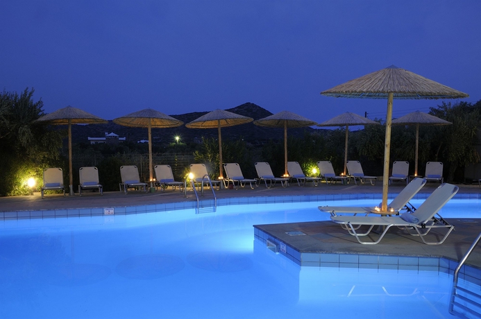 Imagen de la piscina del Hotel Elounda Krini. Foto 15