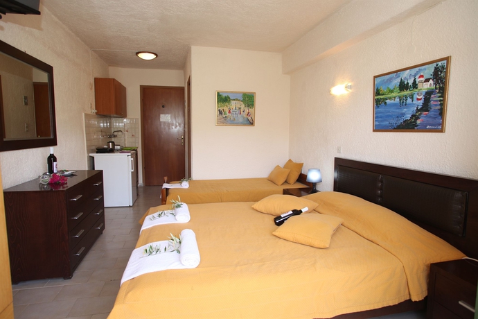 Imagen de la habitación del Hotel Elounda Olive Garden Studios. Foto 6