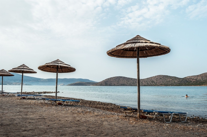 Imagen de los exteriores del Hotel Elounda Olive Garden Studios. Foto 10