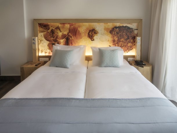 Imagen de la habitación del Hotel Elounda Orama Boutique. Foto 3