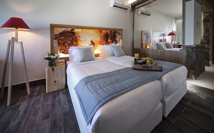 Imagen de la habitación del Hotel Elounda Orama Boutique. Foto 5