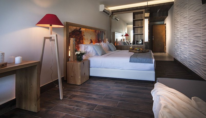 Imagen de la habitación del Hotel Elounda Orama Boutique. Foto 10