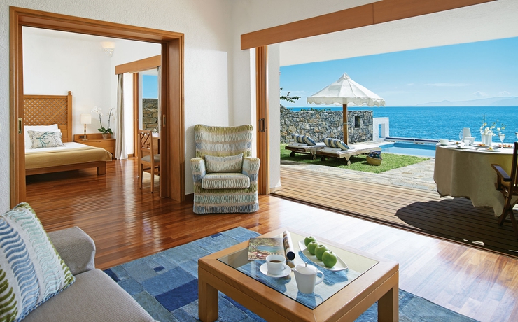 Imagen de los interiores del Hotel Elounda Peninsula All Suite. Foto 13