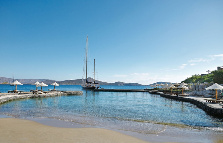 Imagen de los exteriores del Hotel Elounda Peninsula Luxury Resort, Six Senses Spa. Foto 8
