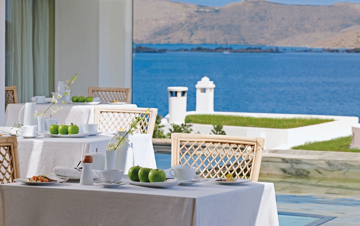 Imagen del bar/restaurante del Hotel Elounda Peninsula Luxury Resort, Six Senses Spa. Foto 5
