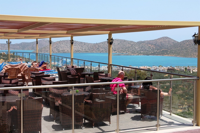 Imagen del bar/restaurante del Hotel Elounda Water Park Residence. Foto 5