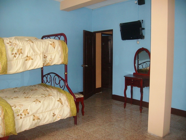 Imagen de la habitación del Hotel Eloy Alfaro - Hostel. Foto 6