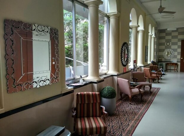 Imagen de los interiores del Hotel Elphinstone. Foto 33