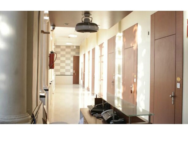 Imagen de los interiores del Hotel Elphinstone. Foto 35