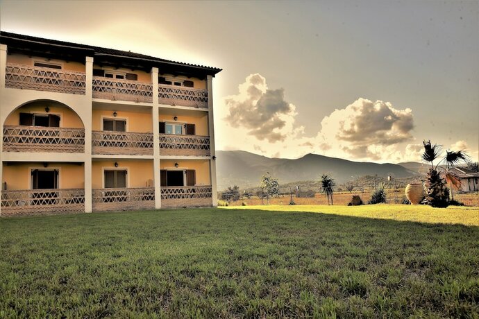 Imagen general del Hotel Elpida, Alikanas. Foto 10
