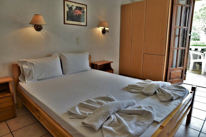Imagen de la habitación del Hotel Elpida, Alikanas. Foto 17