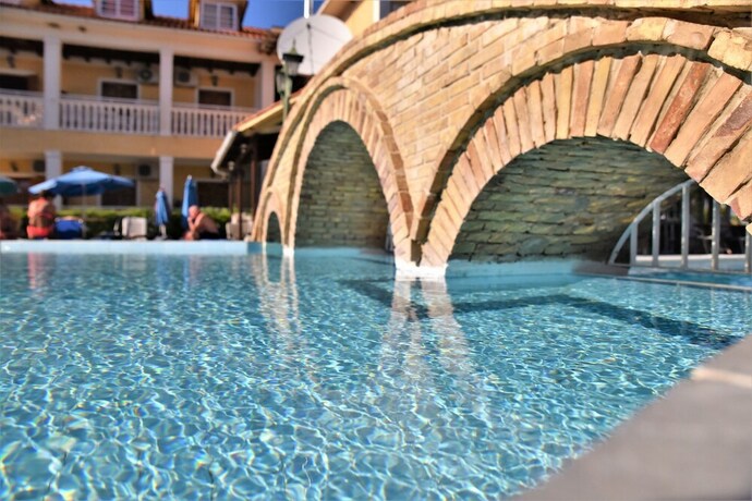 Imagen general del Hotel Elpida, Alikanas. Foto 14
