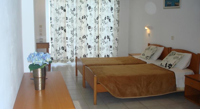 Imagen de la habitación del Hotel Elpida Beach Studios. Foto 3