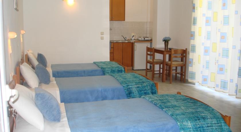 Imagen de la habitación del Hotel Elpida Beach Studios. Foto 4