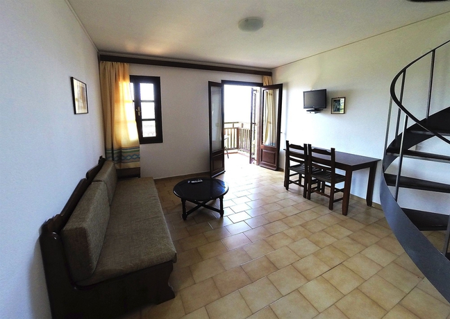 Imagen de los interiores del Hotel Elpida Village. Foto 14