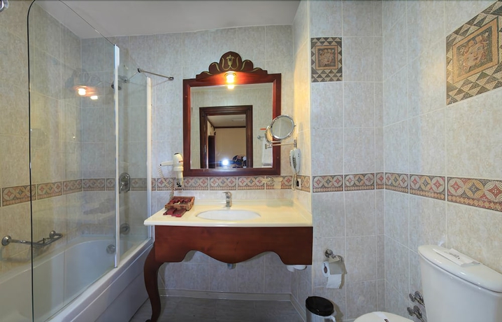 Imagen de la habitación del Hotel El-ruha. Foto 10