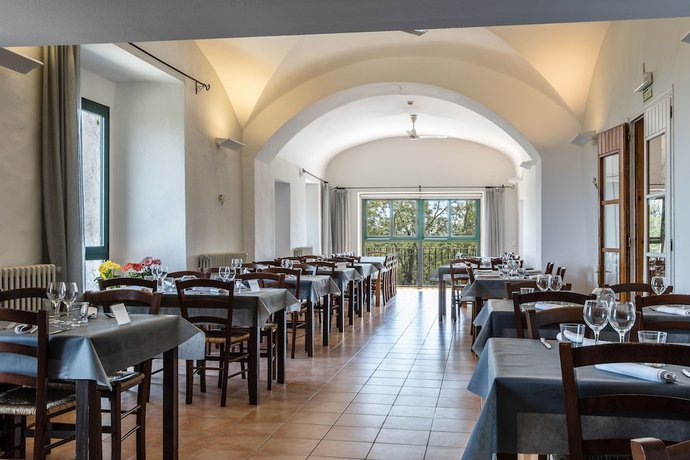 Imagen del bar/restaurante del Hotel Els Angels and Restaurant Girona. Foto 3