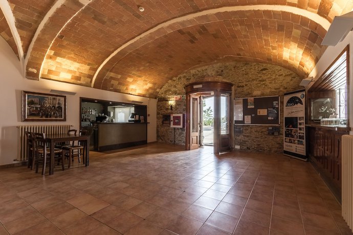 Imagen de los interiores del Hotel Els Angels and Restaurant Girona. Foto 16