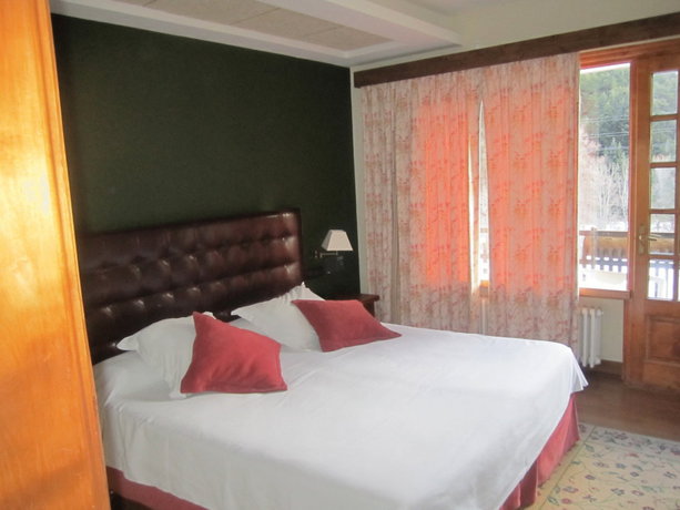 Imagen de la habitación del Hotel Els Avets. Foto 4