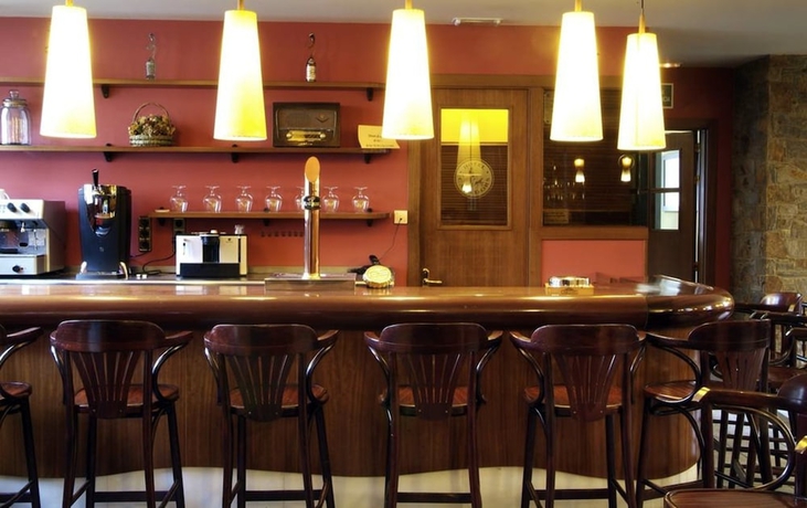 Imagen del bar/restaurante del Hotel Els Caçadors. Foto 13