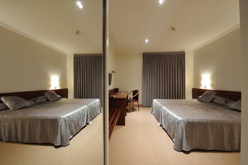 Imagen de la habitación del Hotel Els Noguers. Foto 3