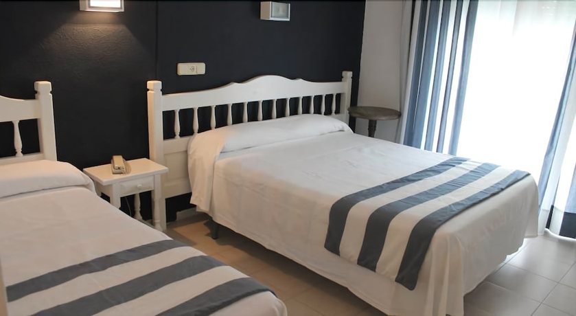 Imagen de la habitación del Hotel Els Pins. Foto 2