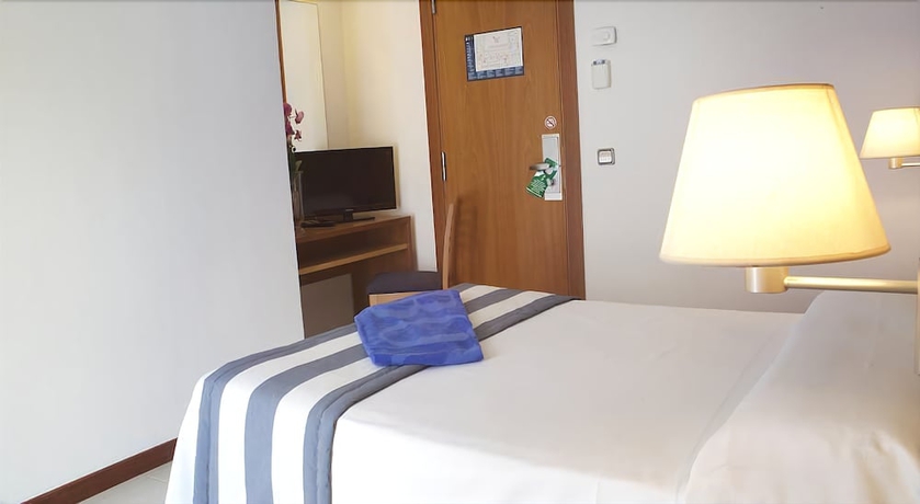 Imagen de la habitación del Hotel Els Pins. Foto 14