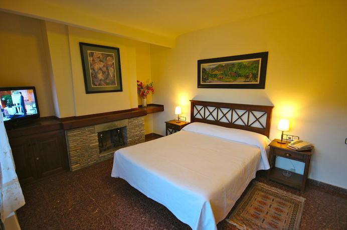 Imagen de la habitación del Hotel Els Puis. Foto 9