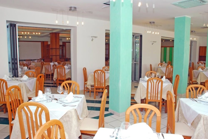 Imagen del bar/restaurante del Hotel Elsa, Cervia. Foto 5