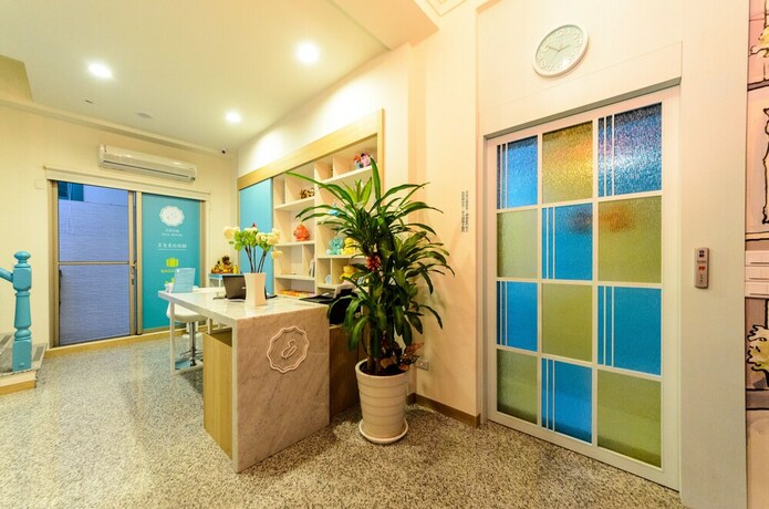 Imagen de los interiores del Hotel Elsa House. Foto 33