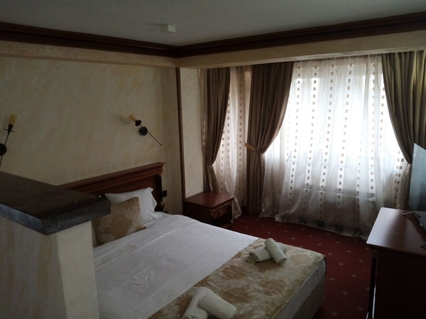 Imagen de la habitación del Hotel Elsa, SKOPJE. Foto 6