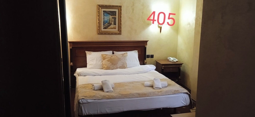 Imagen de la habitación del Hotel Elsa, SKOPJE. Foto 11