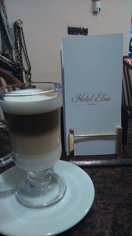 Imagen del bar/restaurante del Hotel Elsa, SKOPJE. Foto 5