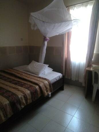 Imagen de la habitación del Hotel Elsam Mariot guest House. Foto 17
