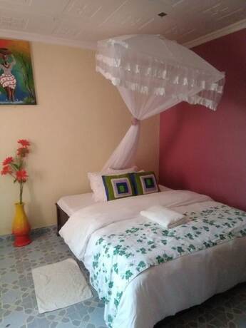 Imagen de la habitación del Hotel Elsam Mariot guest House. Foto 18