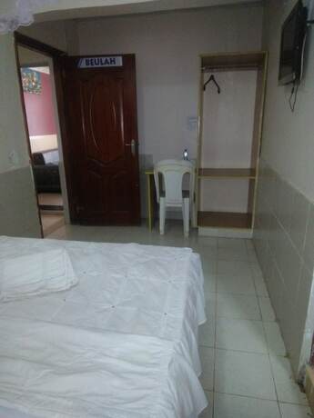 Imagen de la habitación del Hotel Elsam Mariot guest House. Foto 19