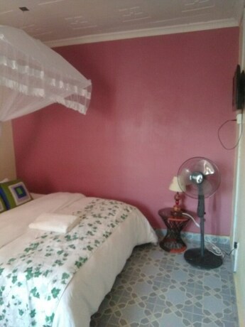 Imagen de la habitación del Hotel Elsam Mariot guest House. Foto 20