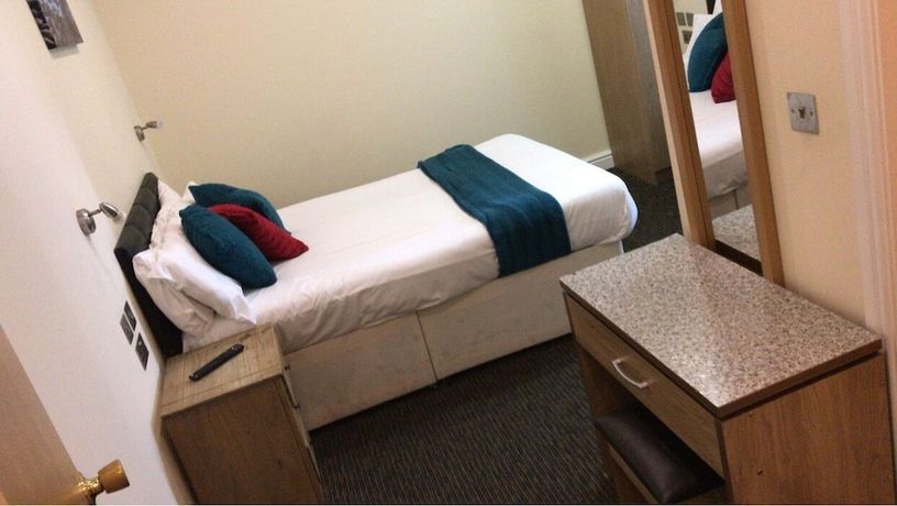 Imagen de la habitación del Hotel Elsinore. Foto 12