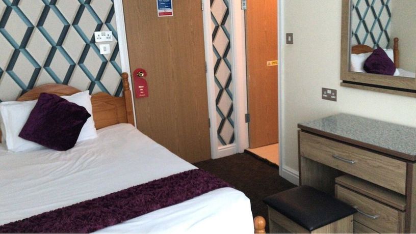 Imagen de la habitación del Hotel Elsinore. Foto 19