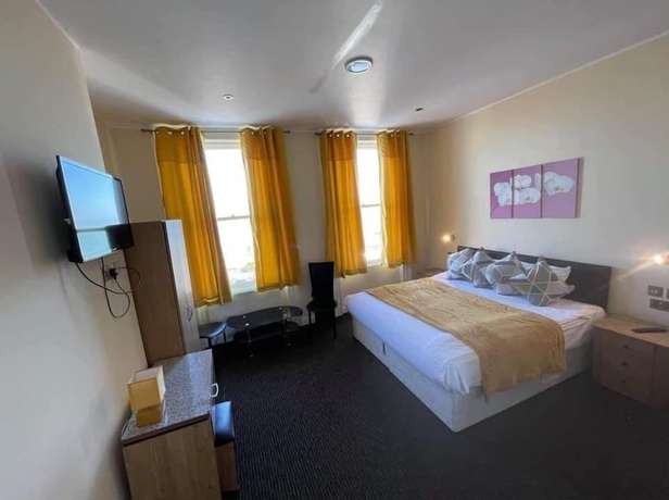 Imagen de la habitación del Hotel Elsinore. Foto 20