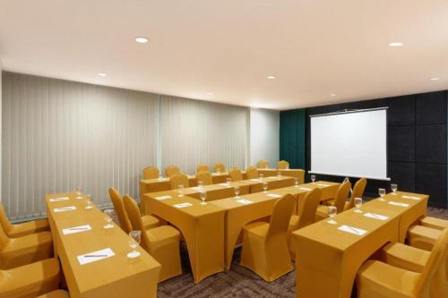 Imagen general del Hotel Elsotel Purwokerto By Daphna International, Mangunjaya. Foto 11