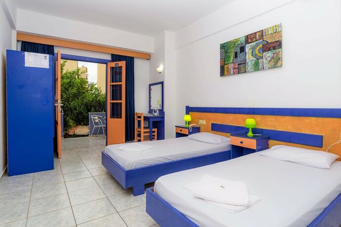 Imagen general del Hotel Eltina Apartments. Foto 7