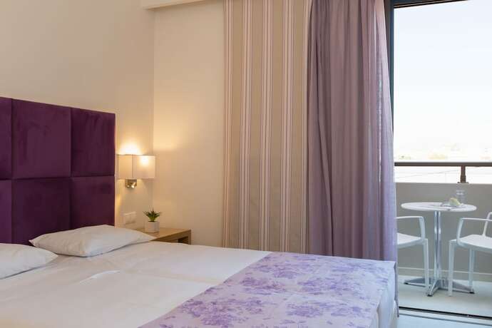 Imagen general del Hotel Eltina. Foto 1