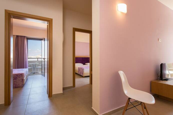 Imagen general del Hotel Eltina. Foto 4