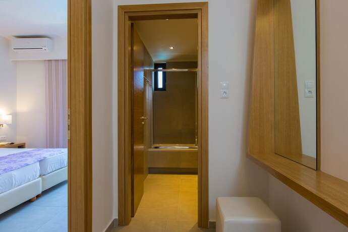 Imagen general del Hotel Eltina. Foto 6
