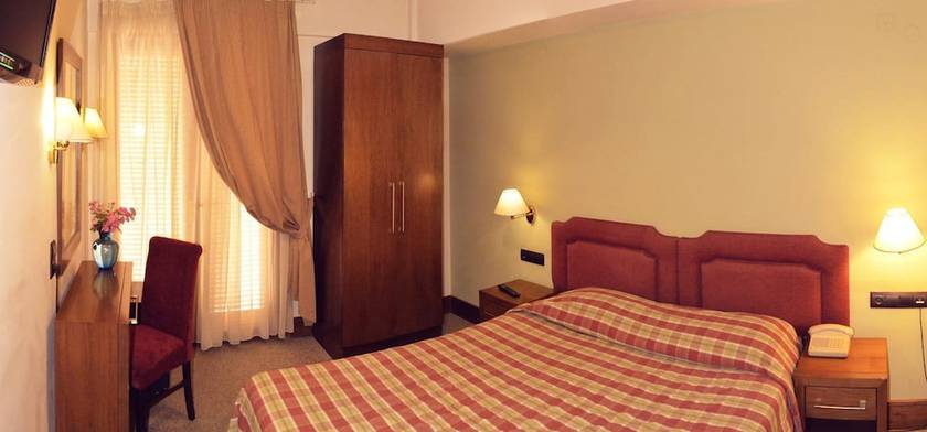 Imagen de la habitación del Hotel Elvetia. Foto 15