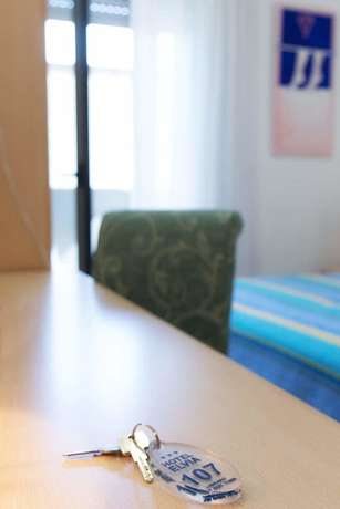 Imagen de la habitación del Hotel Elvia, Lignano Sabbiadoro. Foto 9