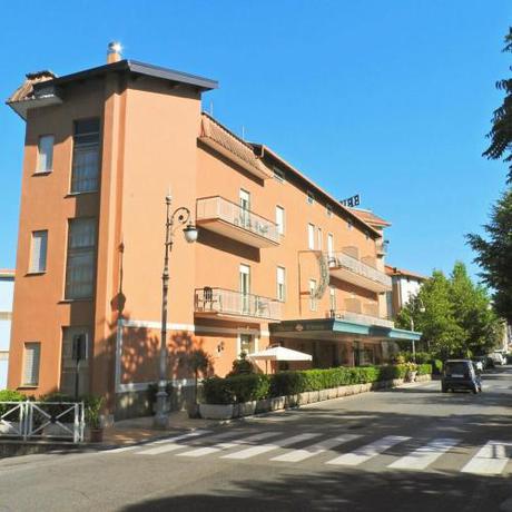 Imagen general del Hotel Elvira. Foto 4
